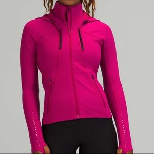Lululemon Rain Repellent Run Jacket - flattering slim fit - cool color!